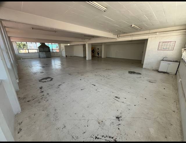 240M² BUSINESS TO LET IN WOODSTOCK